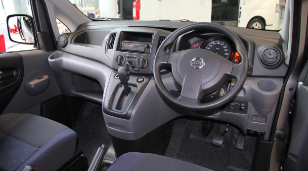 Transporter: Neuer Sprinter - Digital Top, Durchschnittlicher Diesel