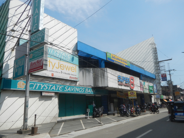 Großrazzia in Cebu City: Polizei sichert Schulstart mit 100 Beamten ab