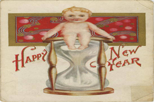 Eine altmodische Postkarte mit einem Baby in einem weißen Kleid, das auf einer Sanduhr sitzt, mit "Frohes neues Jahr" in einer dekorativen Schriftart.