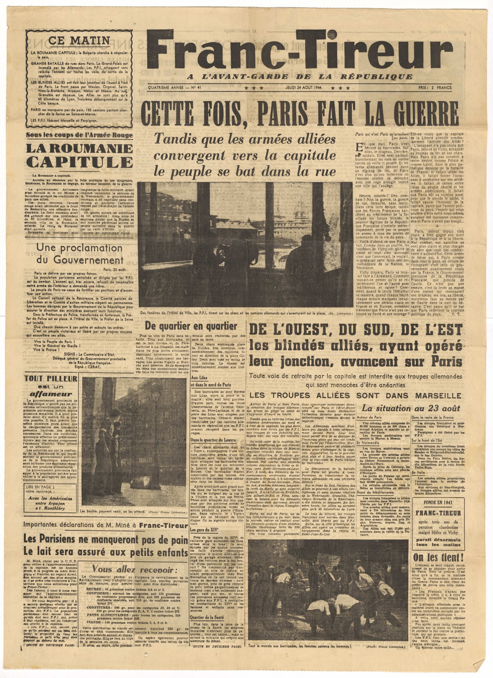 Titelseite der französischen Zeitung *Franc-Tireur* mit der Schlagzeile "Cette Fois, Paris Fait La Guerre", die Bilder eines Mannes im Anzug, einer Frau in einem Kleid, eines Mannes mit Hut und einer Frau mit Stock zeigt.